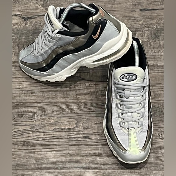 NIKE AIR MAX 95 BIG KIDS [SIZE 7Y/WOMENS 8.5] PLATINUM/RED BRONZE [AJ1899-001] - Picture 2 of 16